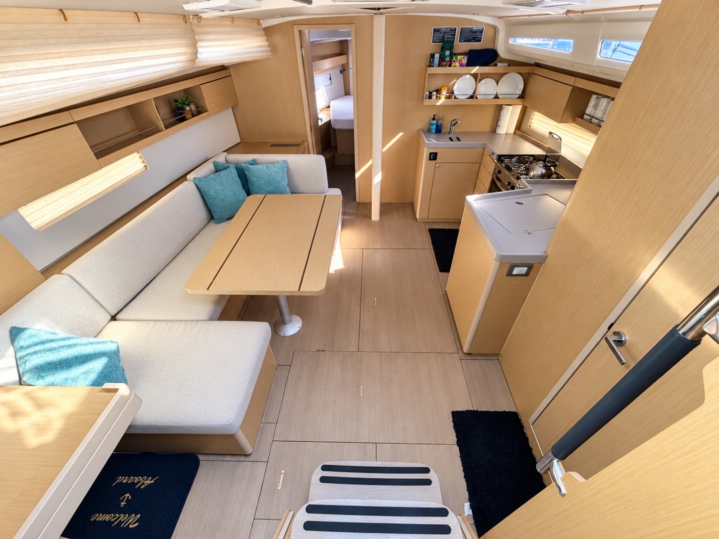 2022 Beneteau 40.1 — photograph 4