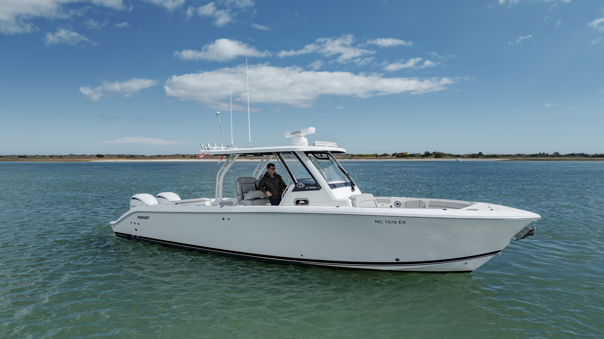 Boyer s Pursuit III 32ft Pursuit Yacht For Sale