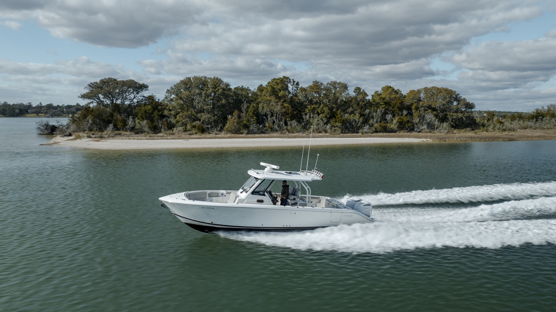 Boyer s Pursuit III 32ft Pursuit Yacht For Sale