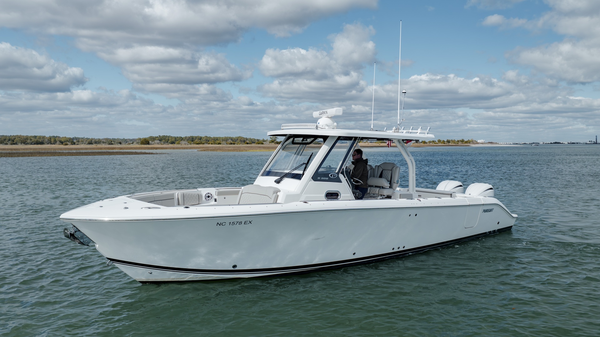 Boyer s Pursuit III 32ft Pursuit Yacht For Sale