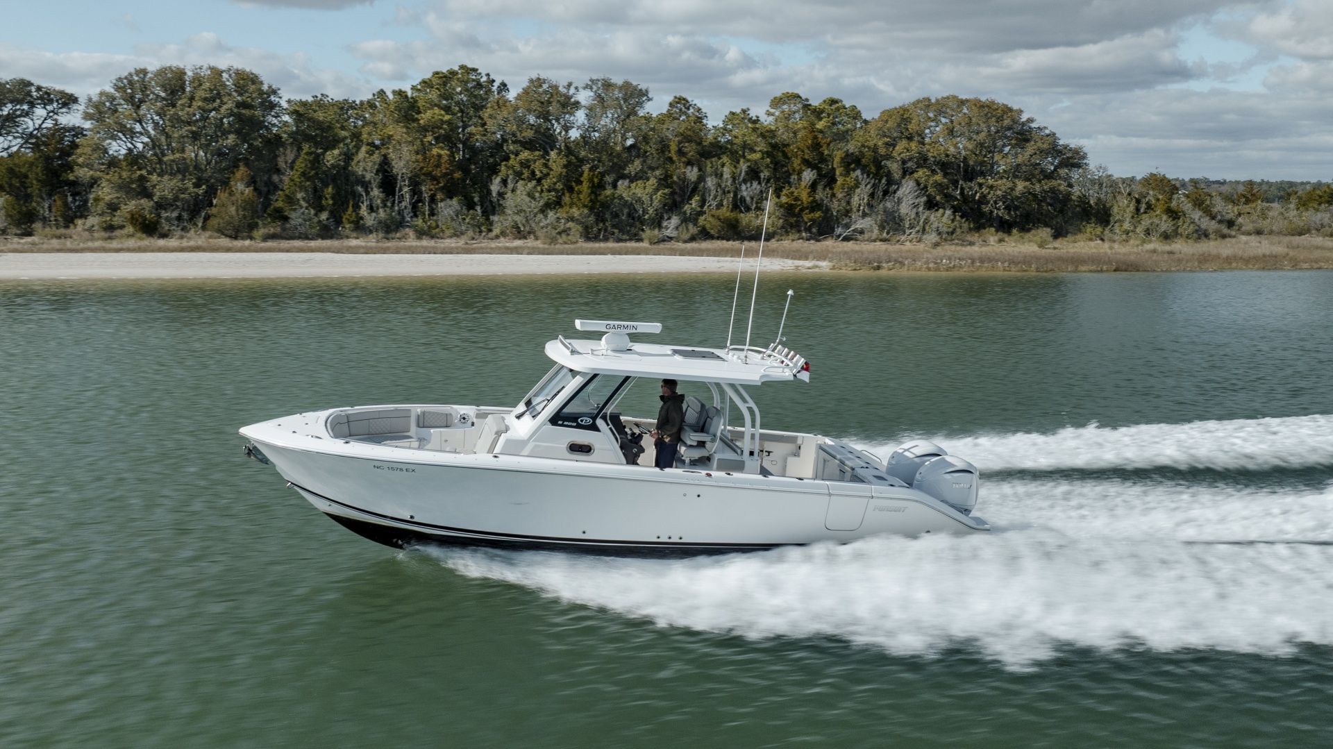 Boyer s Pursuit III 32ft Pursuit Yacht For Sale