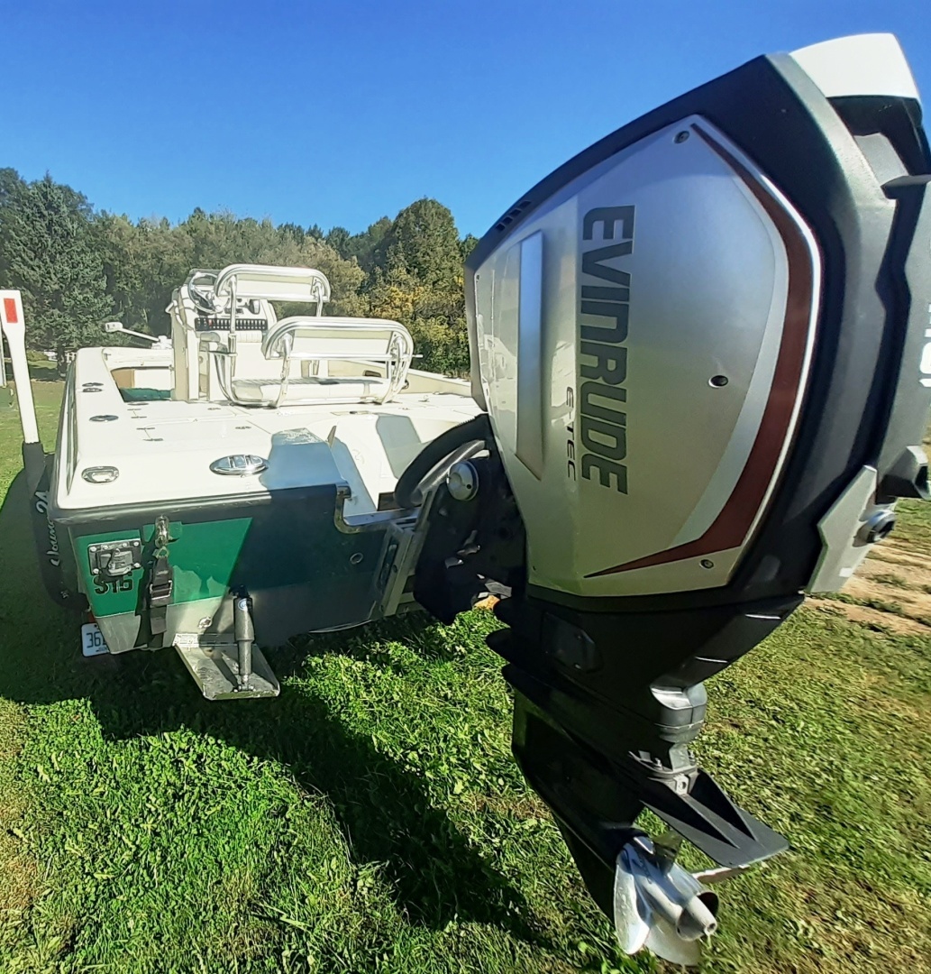 24ft Young Boats Yacht For Sale