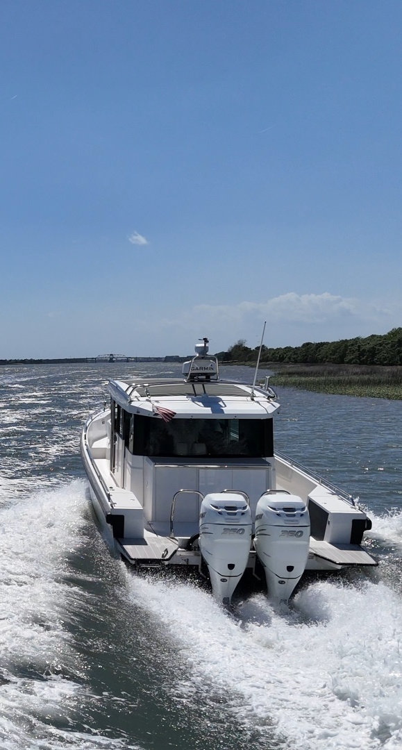 2019 Axopar 37 XC Cross Cabin