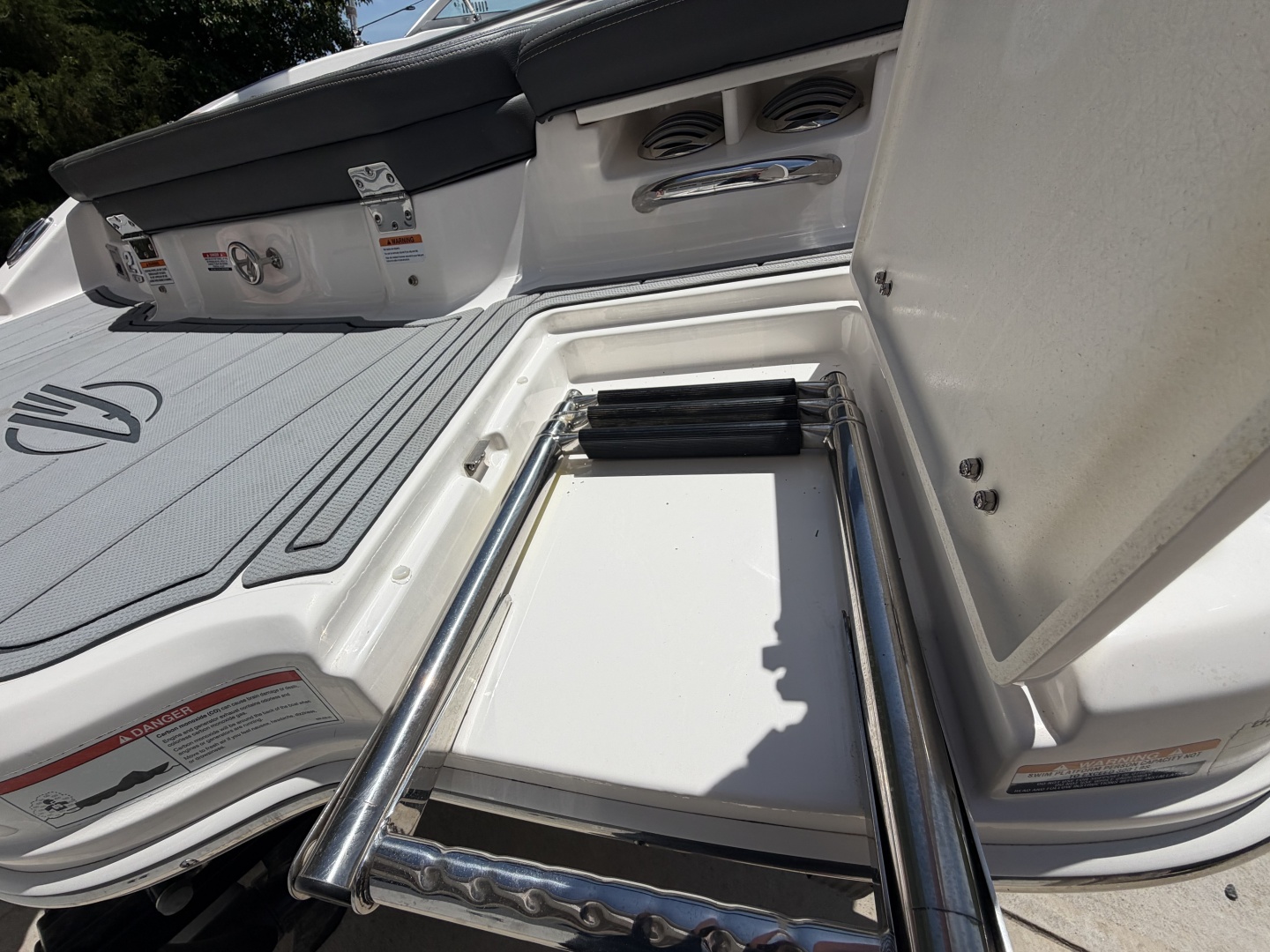 21ft Chaparral Yacht For Sale