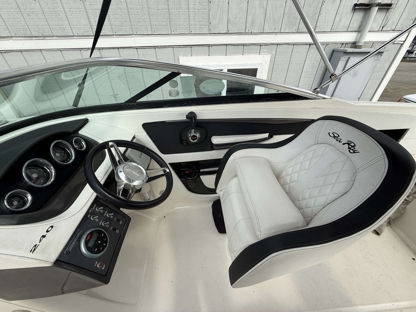 24ft Sea Ray Yacht For Sale