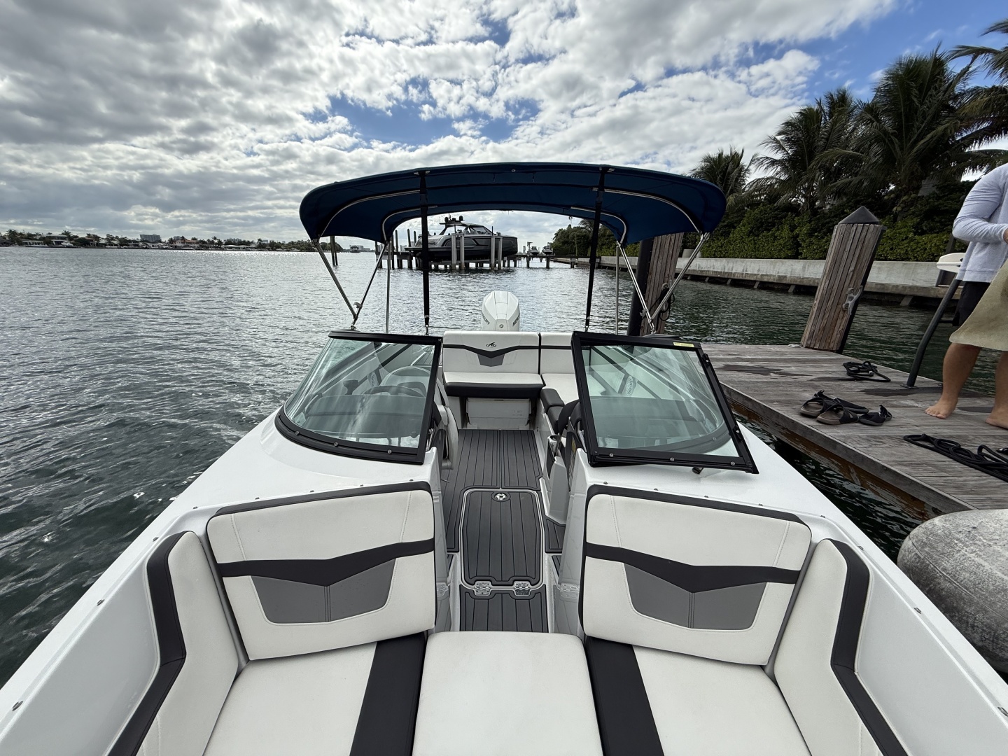20ft Monterey Yacht For Sale