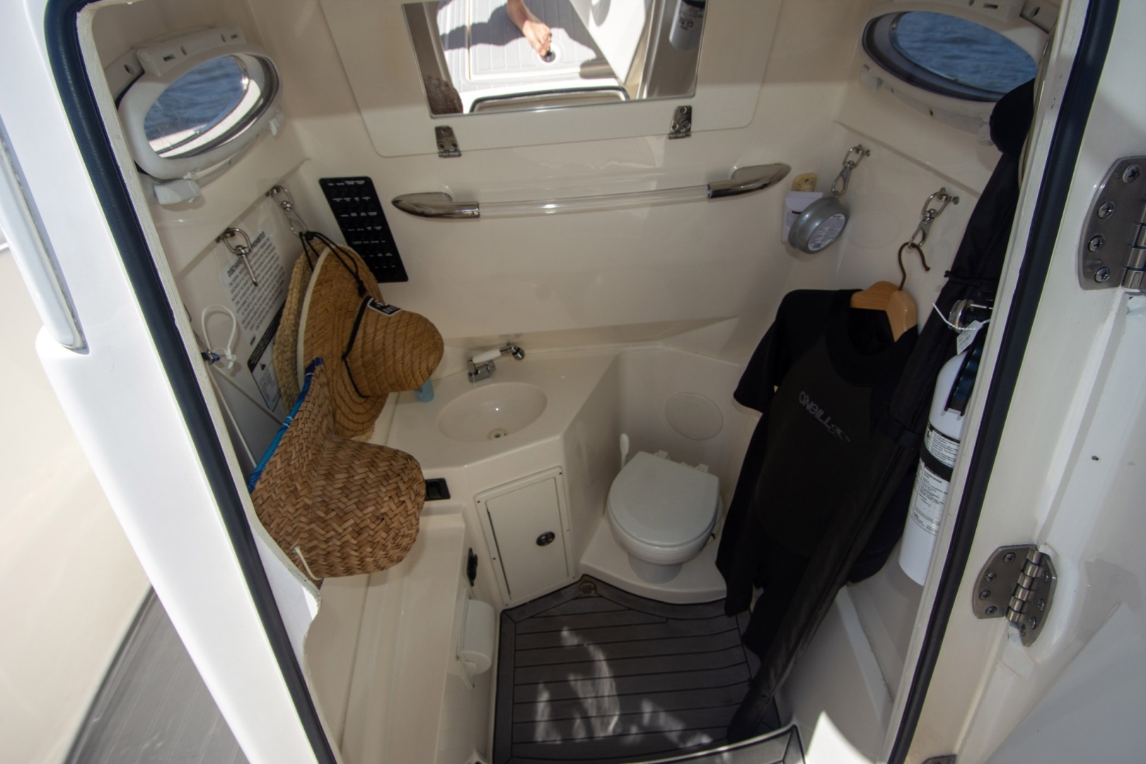 2023 Cobia 280 Center Console