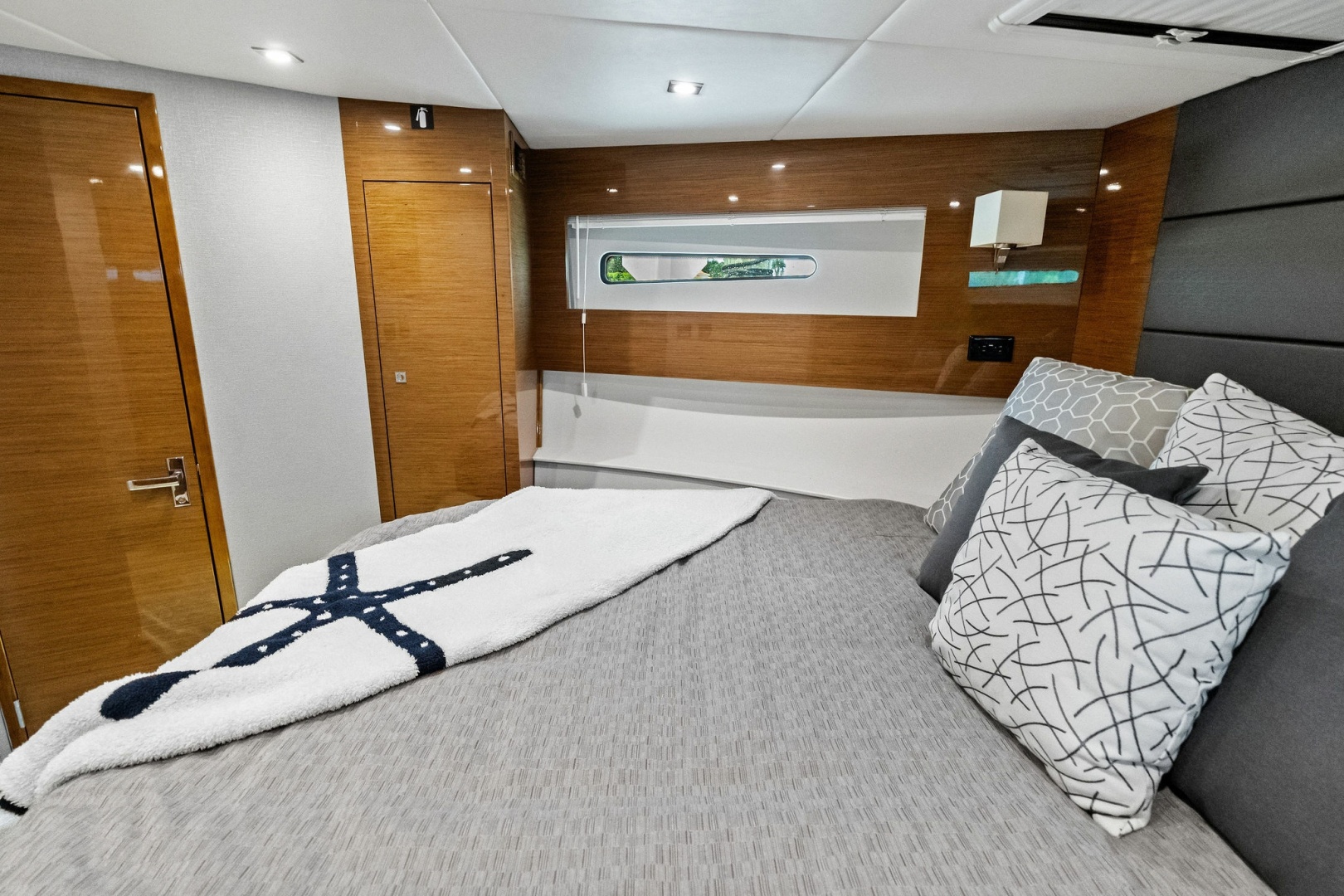 Truly Ineffable 42ft Cruisers Yachts Yacht For Sale