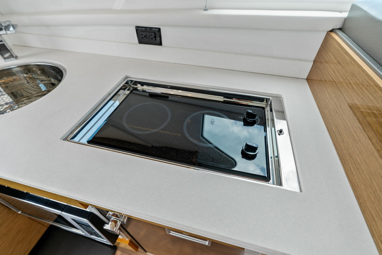 2019 Cruisers Yachts 42 Cantius 'Truly Ineffable'