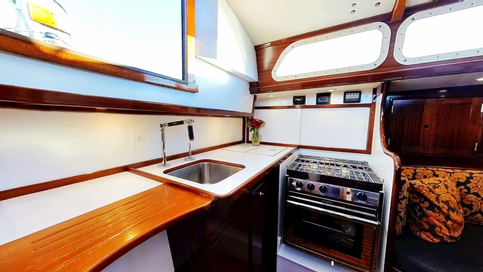 40ft Hinckley Yacht For Sale