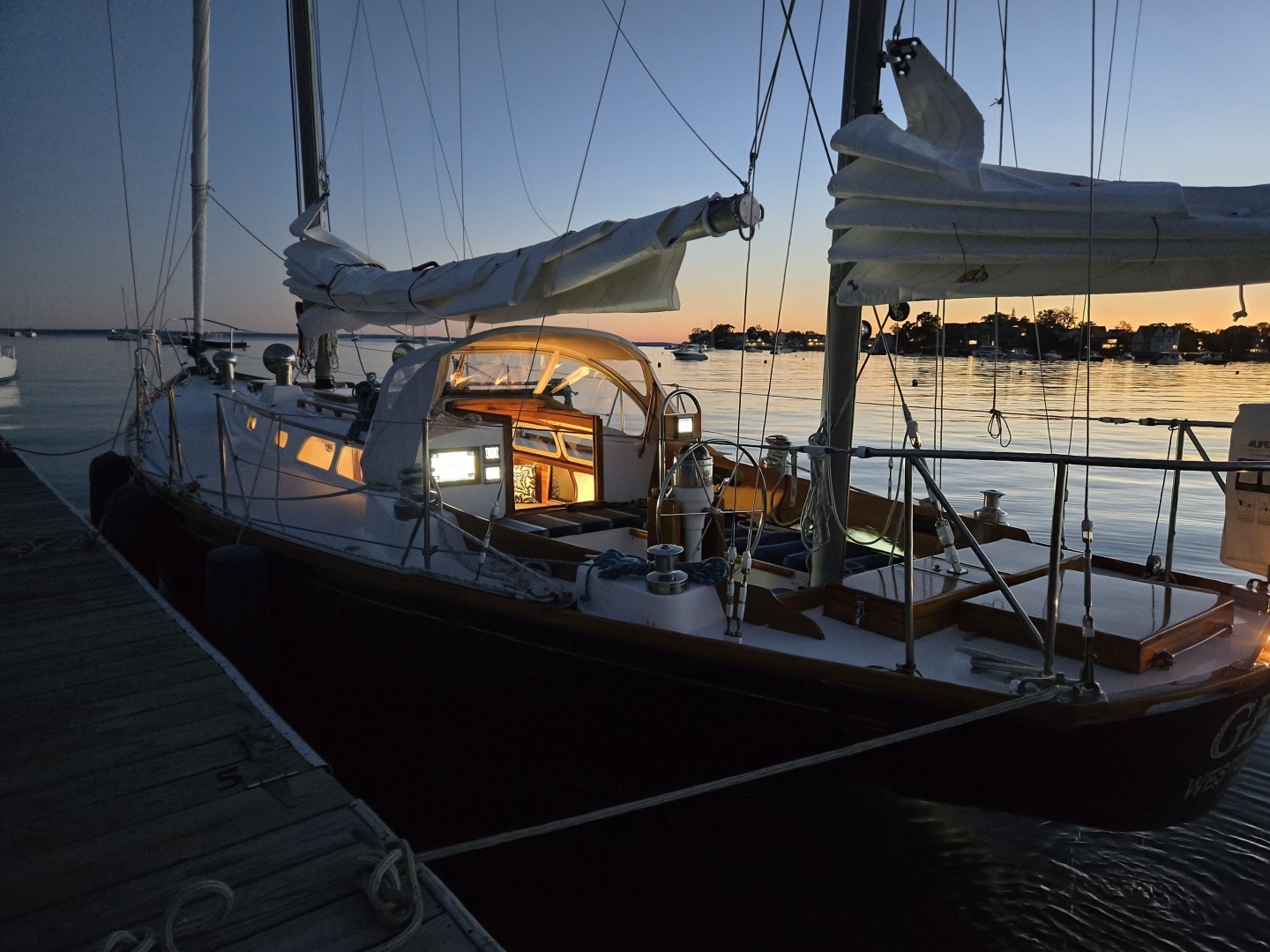 40ft Hinckley Yacht For Sale