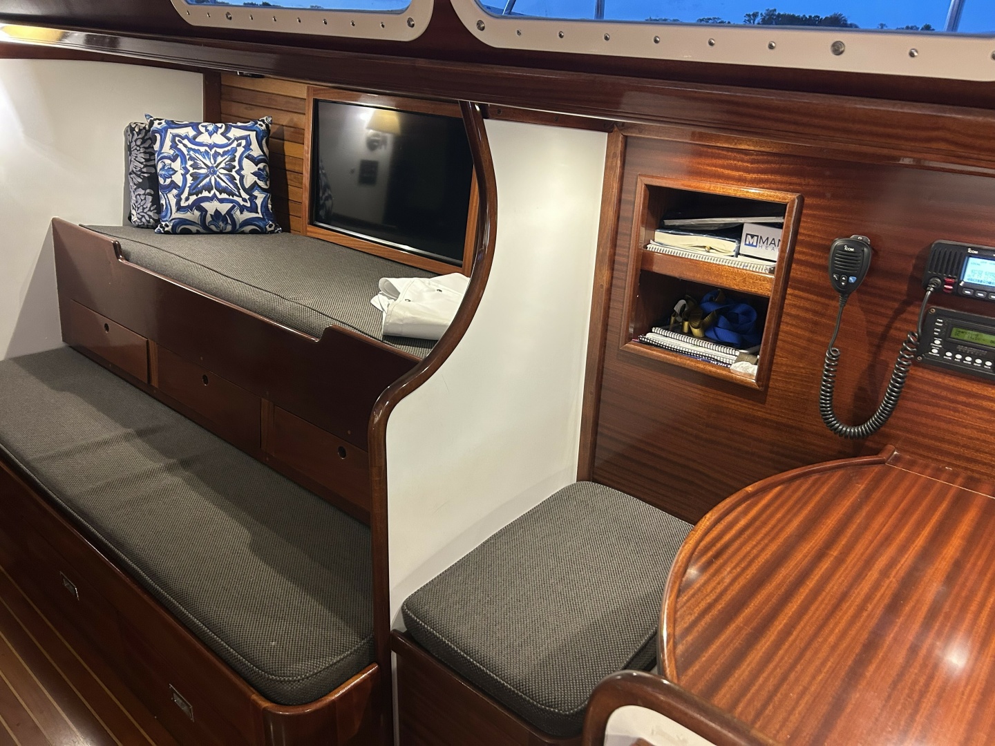 40ft Hinckley Yacht For Sale