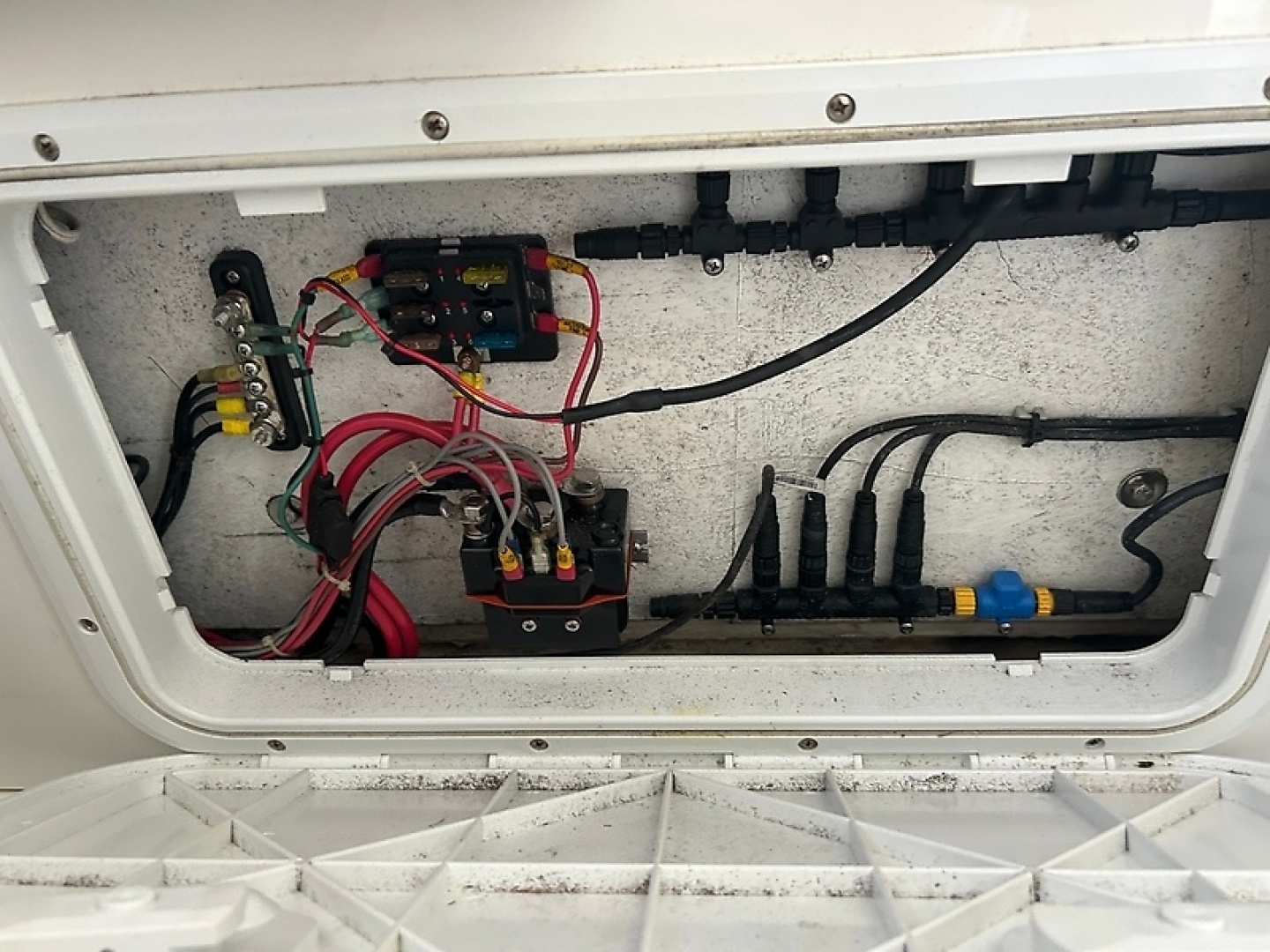 Outnumbered 26ft Brig Inflatables Yacht For Sale