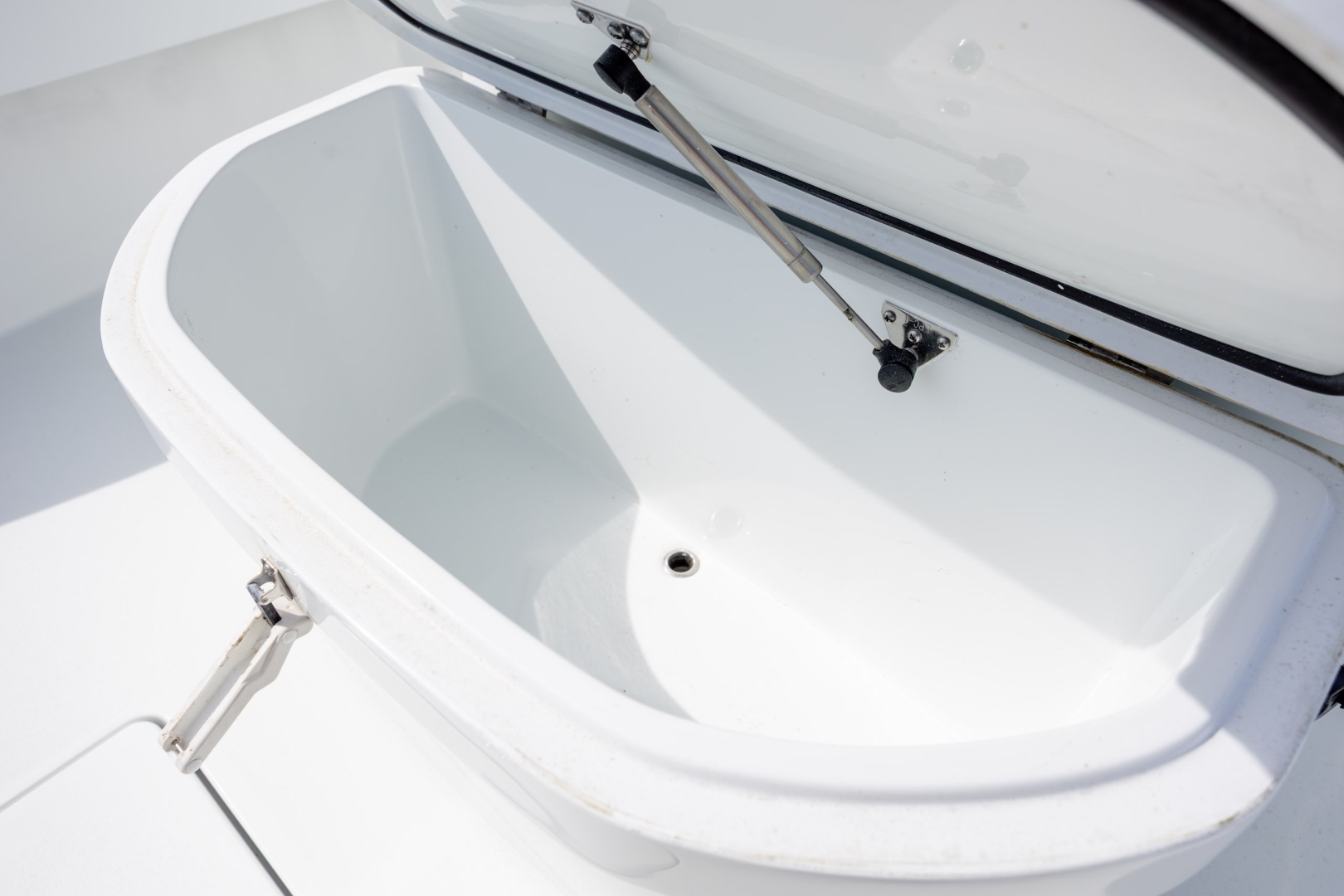 2024 Contender 23 Bay