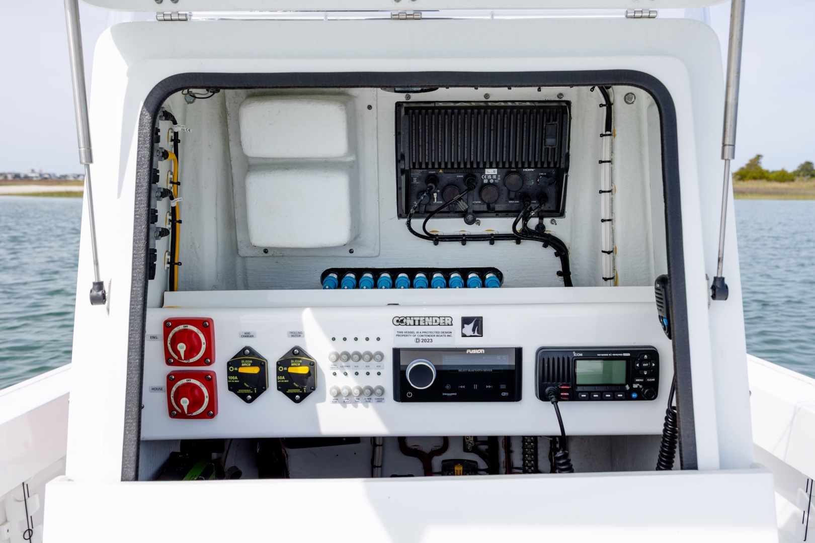 2024 Contender 23 Bay