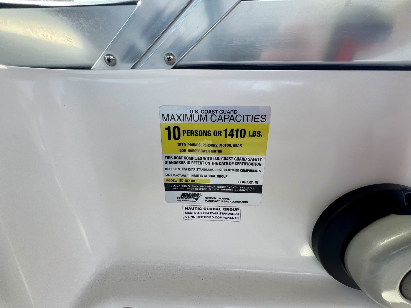 2013 Hurricane SunDeck 187 OB