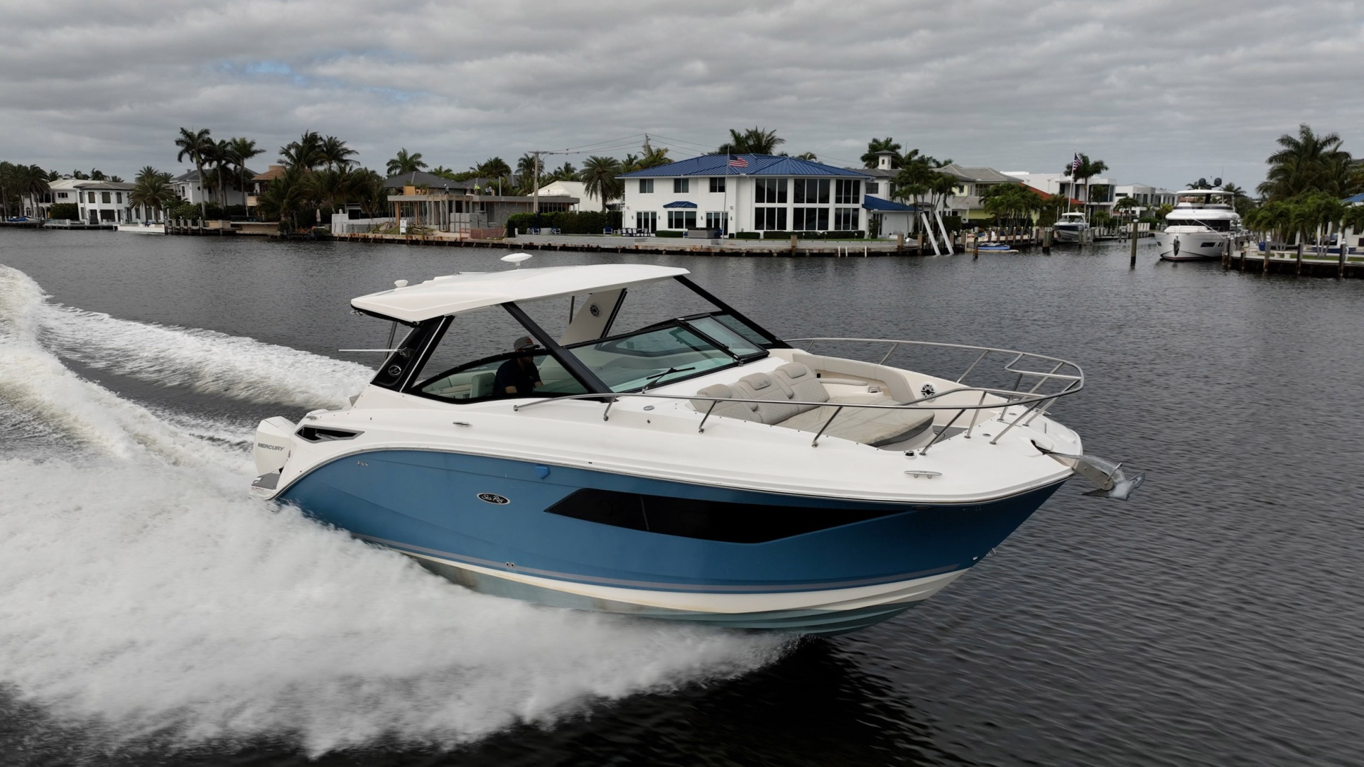 2021 Sea Ray Sundancer 320 Outboard