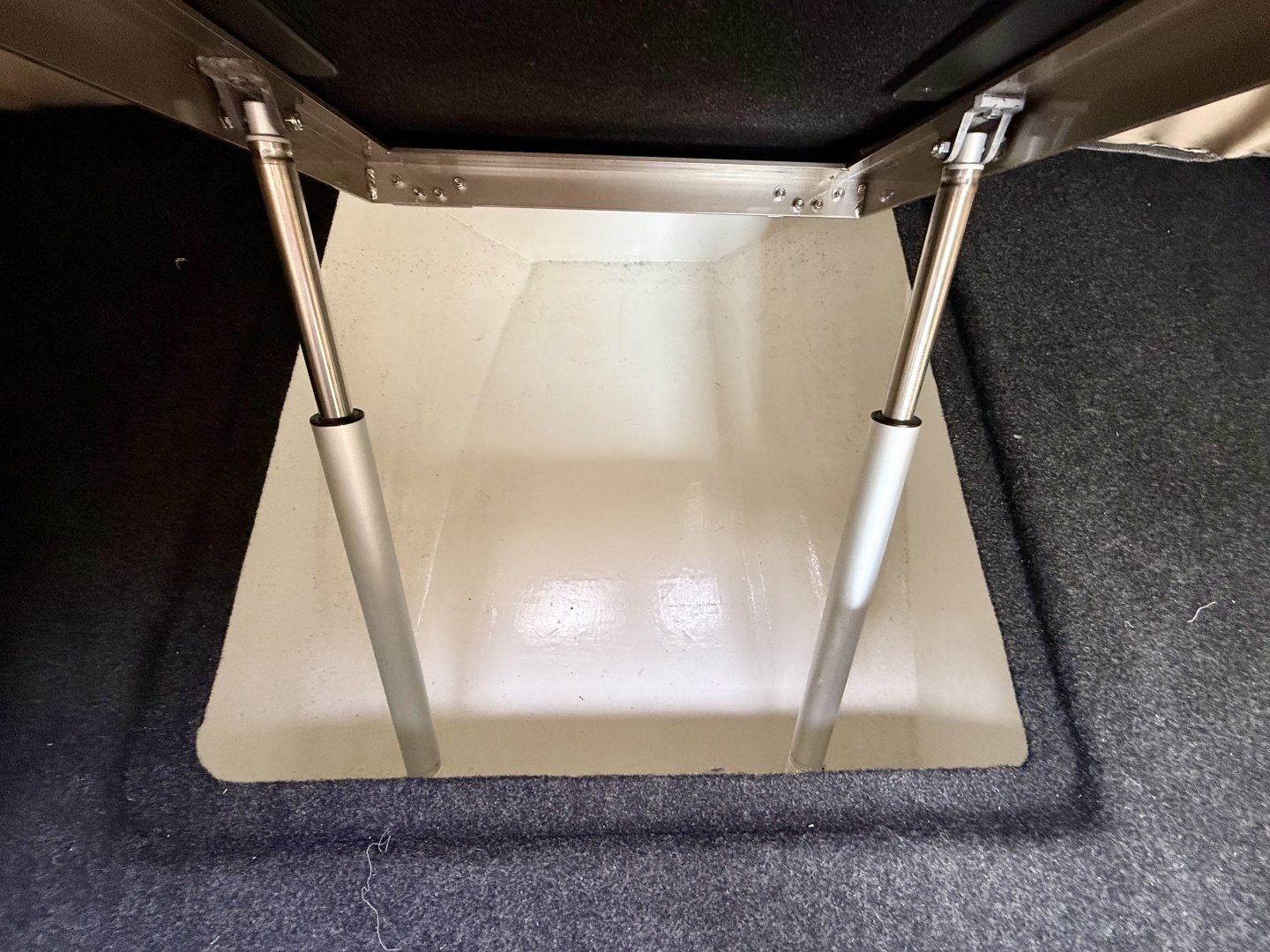 2020 Nor-Tech 550 SPORT CENTER CONSOLE