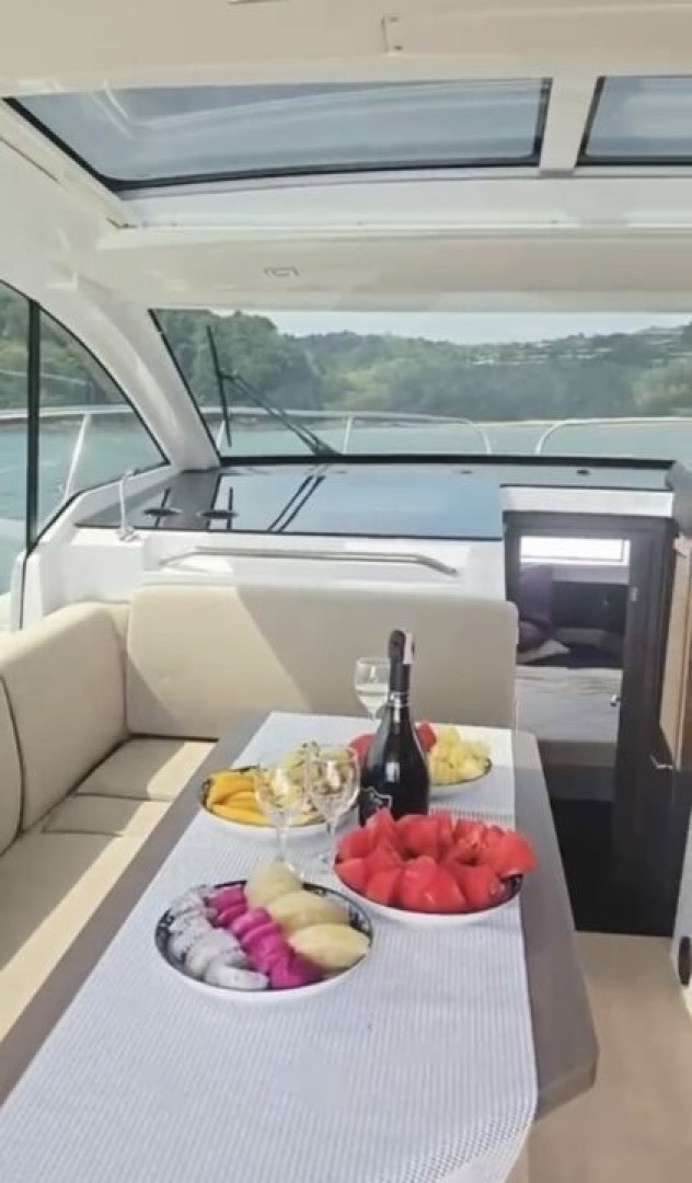 35ft Sealine Yacht For Sale