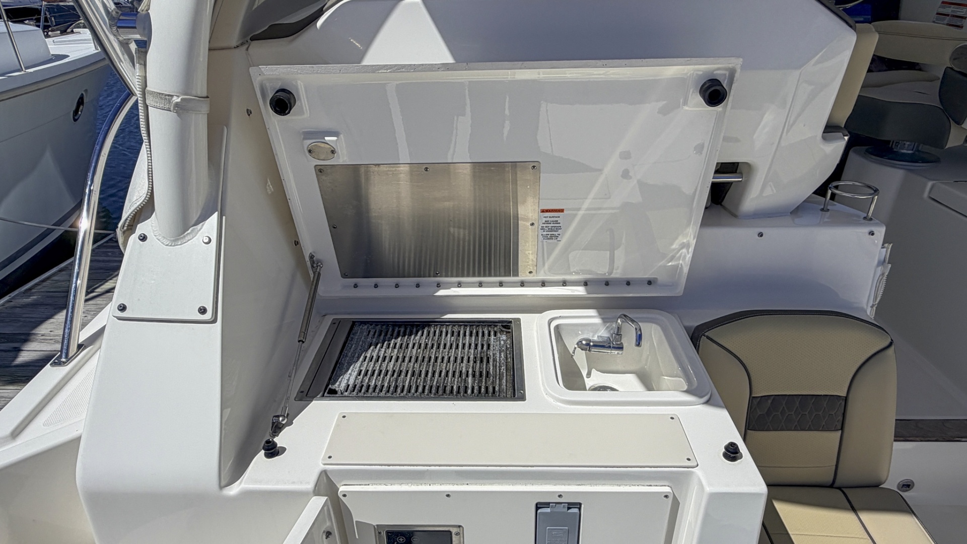 38ft Pursuit Yacht For Sale