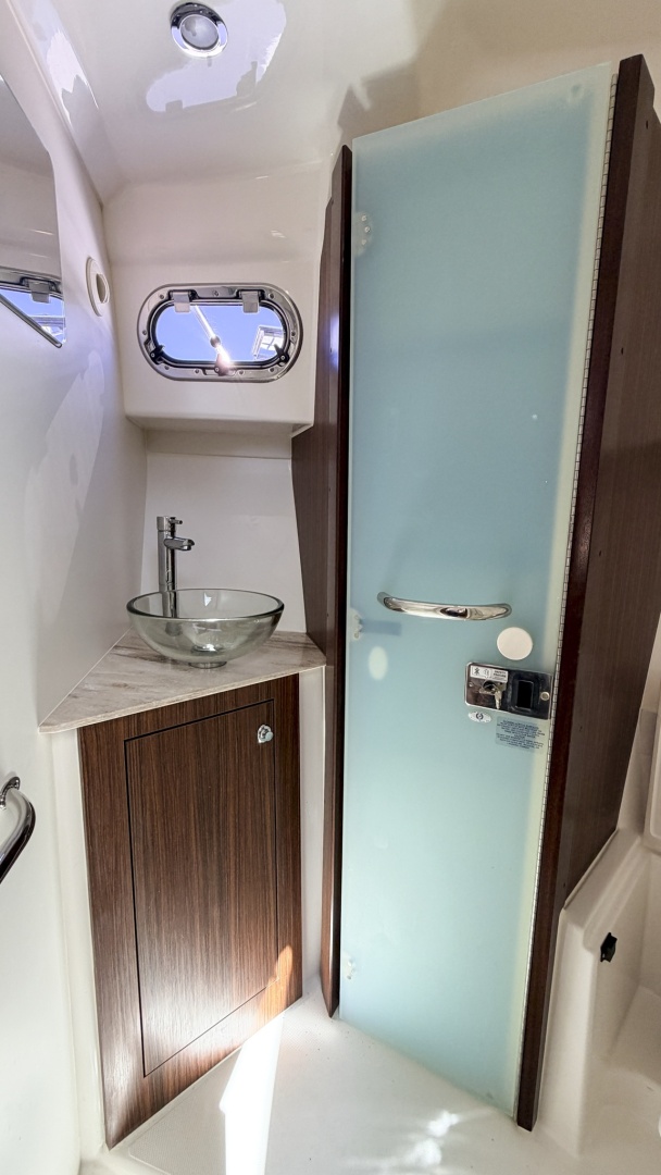 38ft Pursuit Yacht For Sale