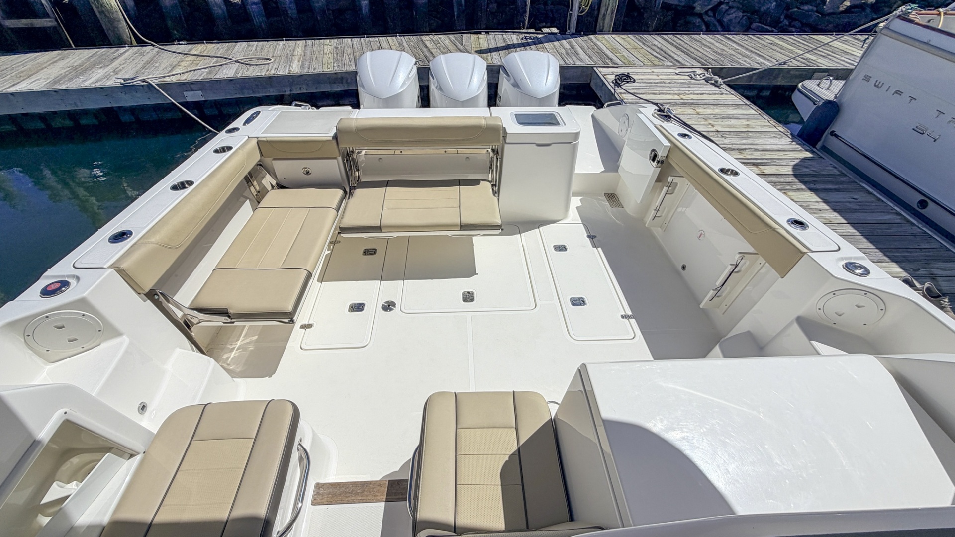 38ft Pursuit Yacht For Sale