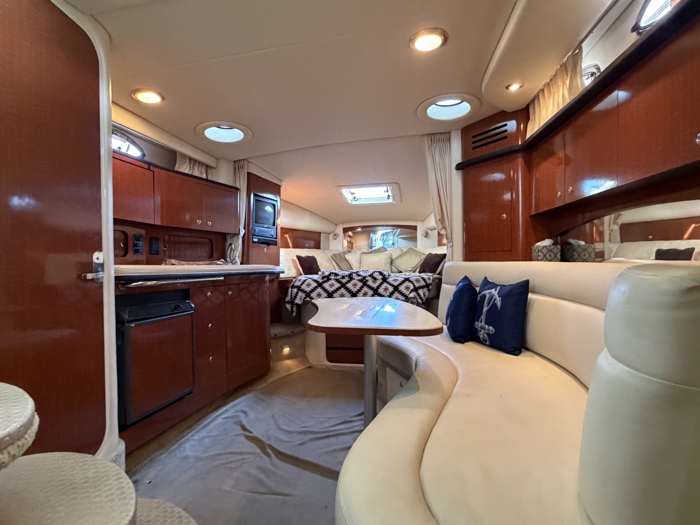 32ft Sea Ray Yacht For Sale