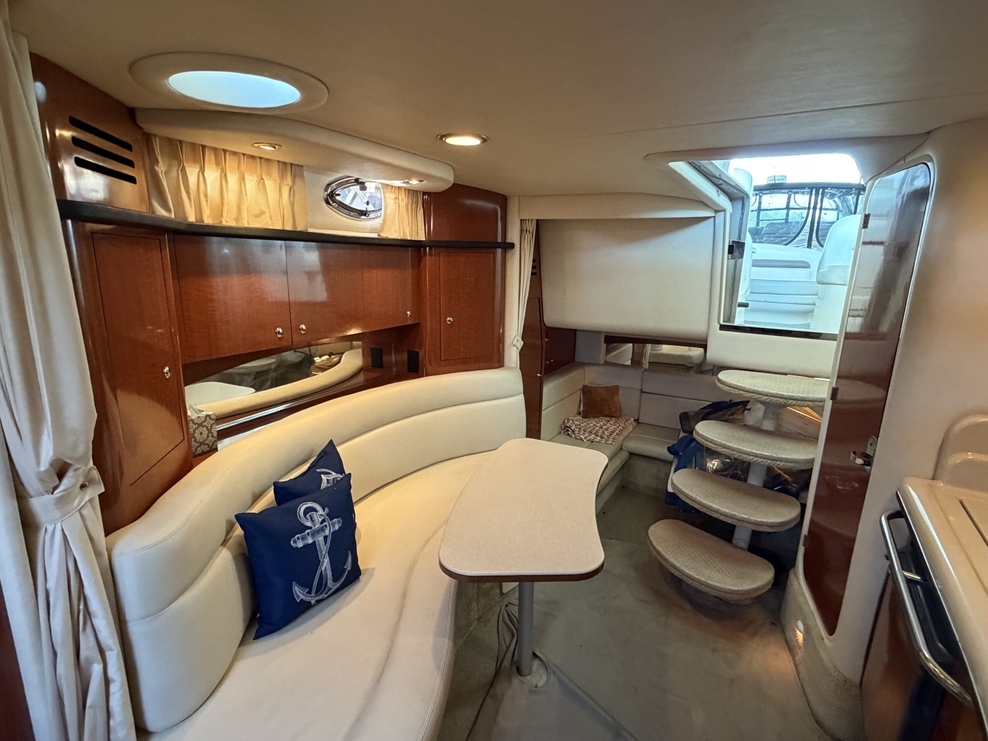 32ft Sea Ray Yacht For Sale