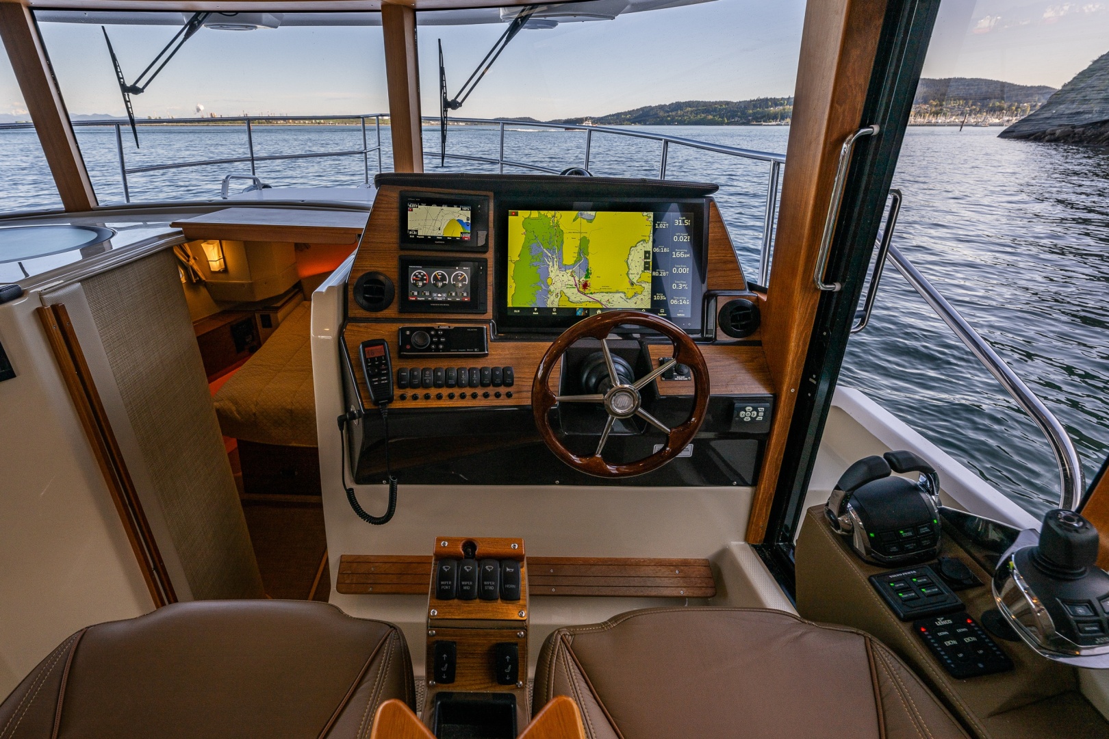 2020 Ranger Tugs R-41 CB