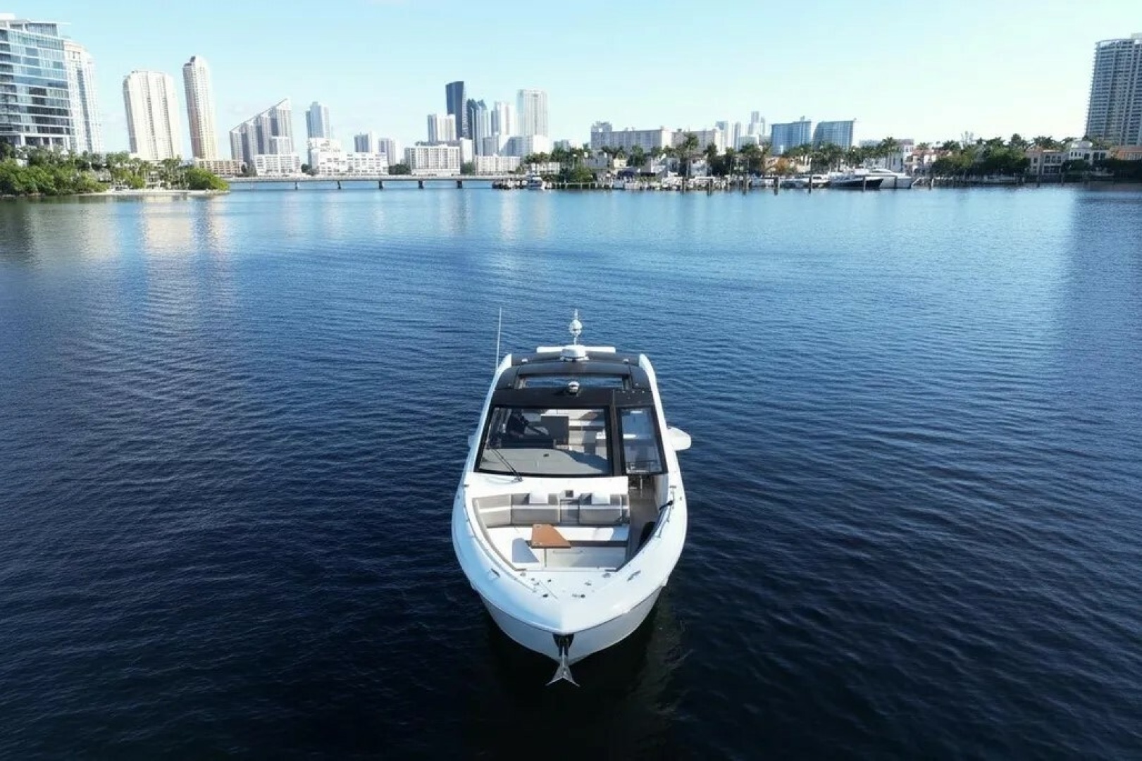 2021 Cruisers Yachts 42 GLS OB