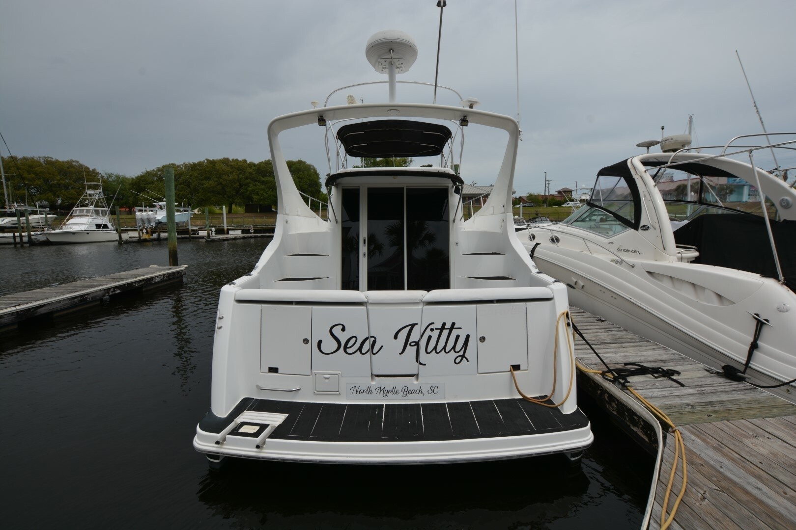Miss Kitty 35ft Carver Yacht For Sale
