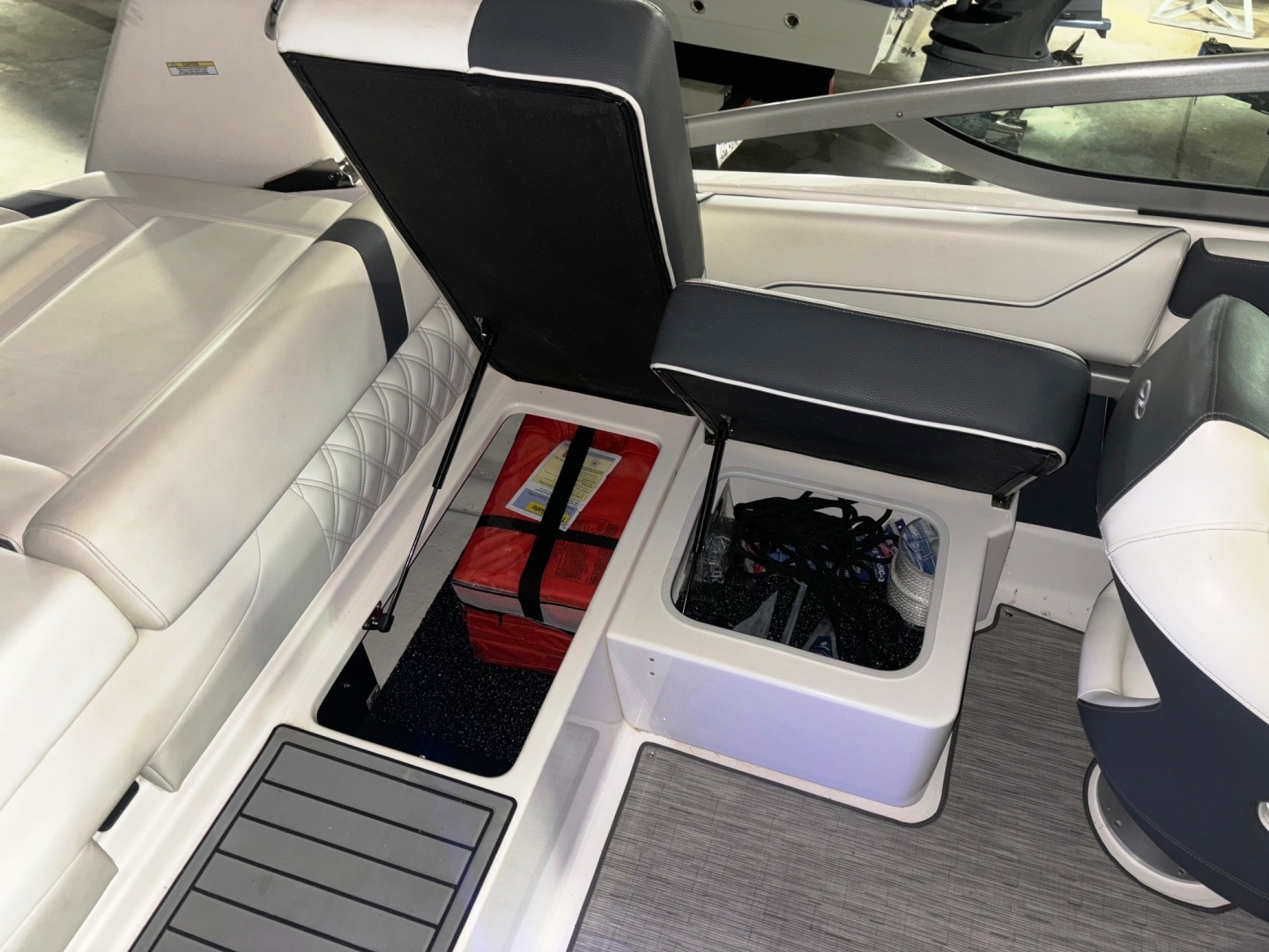 2019 Regal 2100 Bowrider