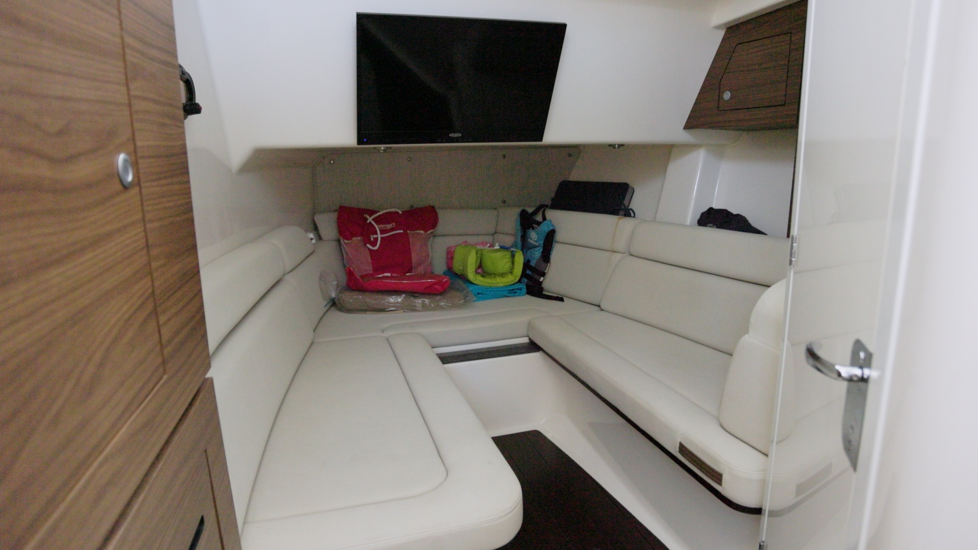 35ft Boston Whaler Yacht For Sale