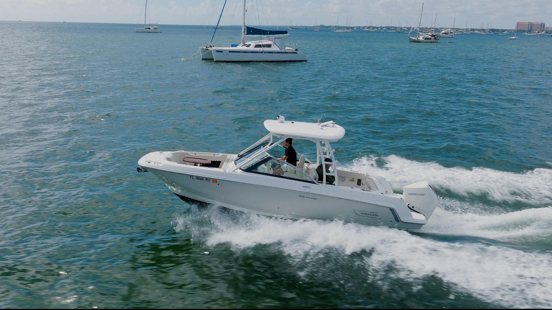 2016 Boston Whaler Vantage