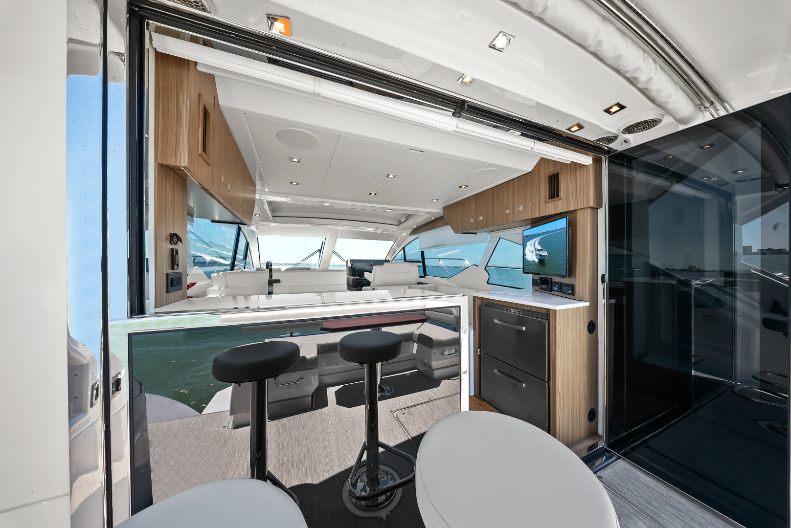 Cruisers Yachts 50 Cantius - Photo 30