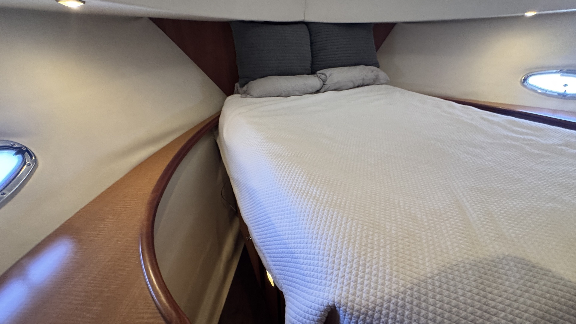Turn the Paige 43ft Silverton Yacht For Sale