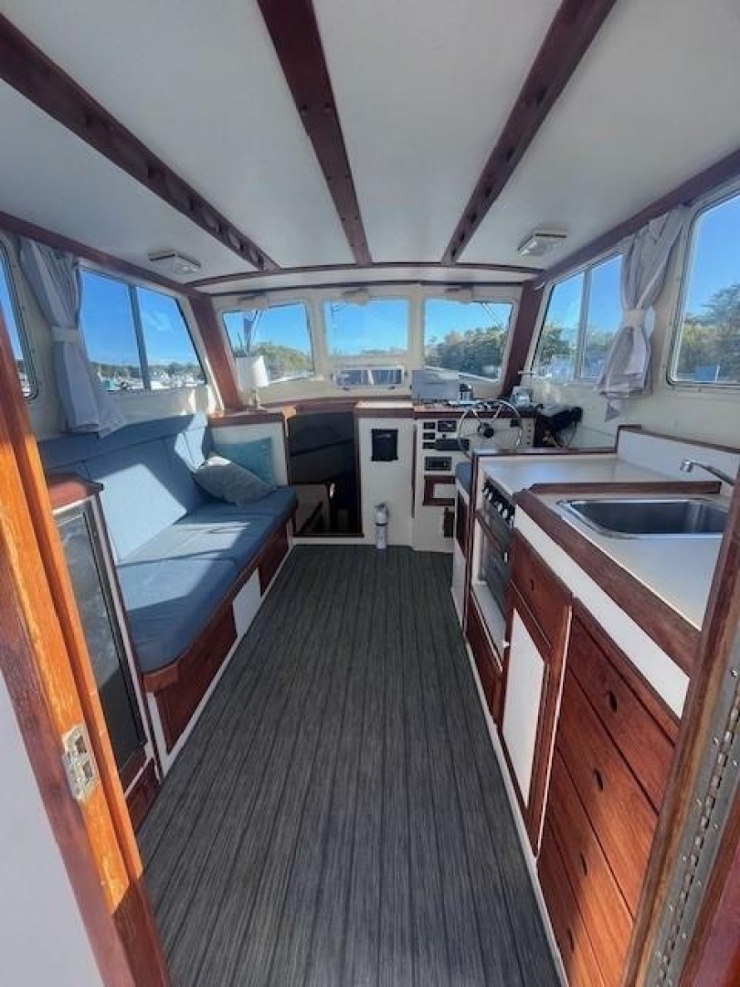 1989 Blue Seas Out Island Explorer