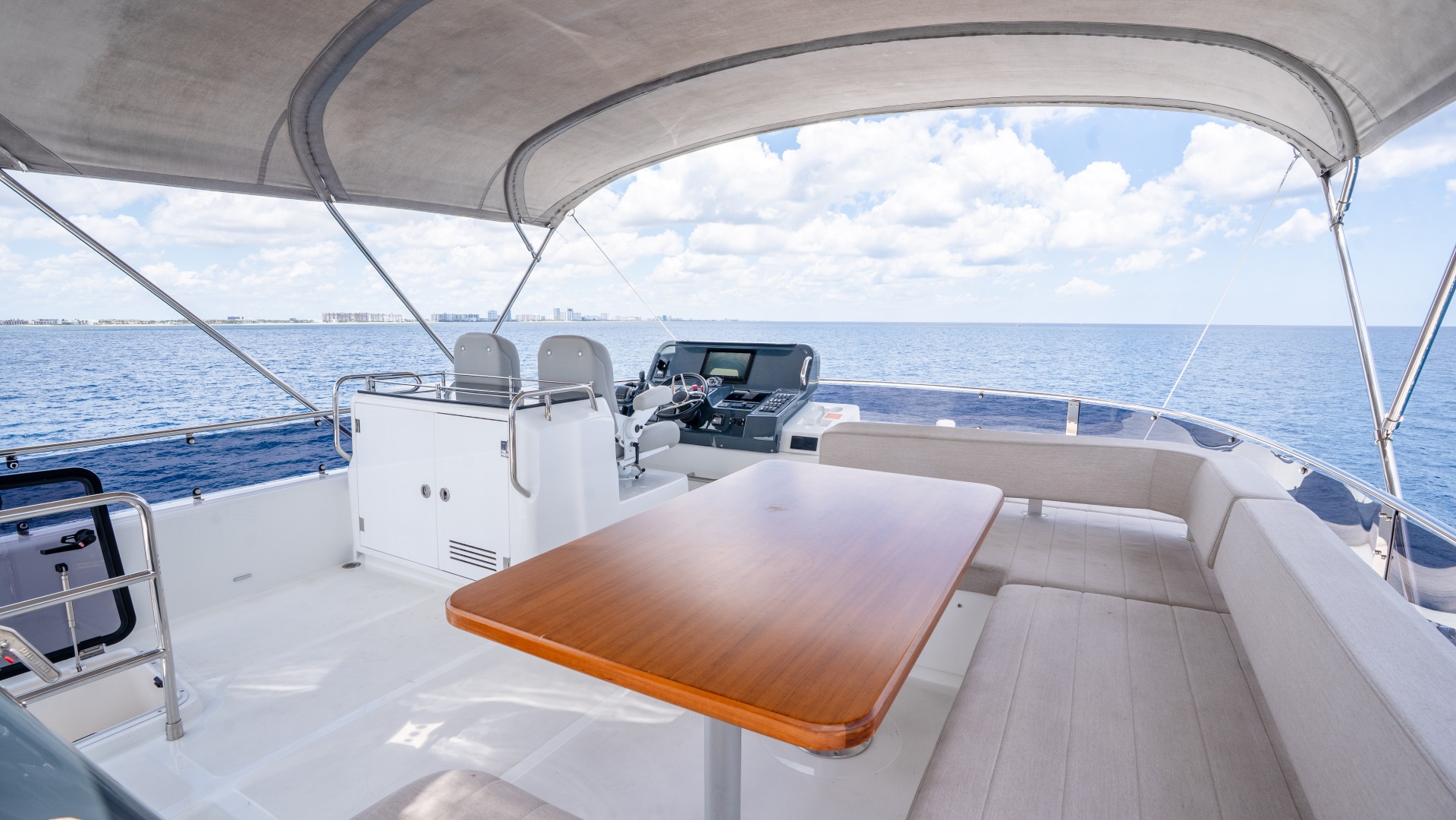 2025 Sirena 58