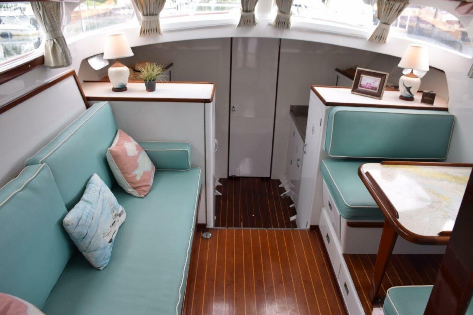 Salon, Note Crowned Forward Deck And Windows