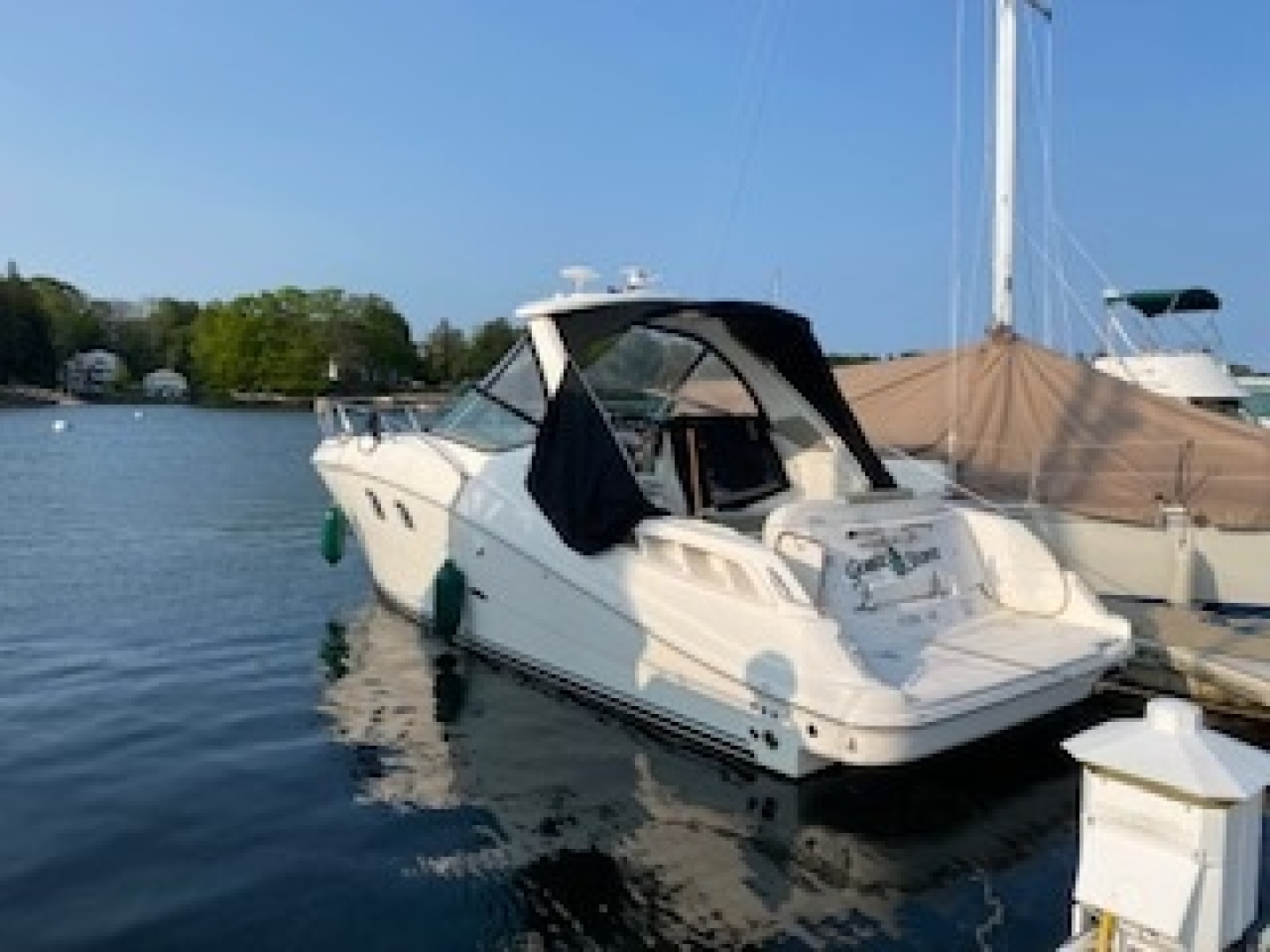 GAELIC STORM 31ft Sea Ray Yacht For Sale