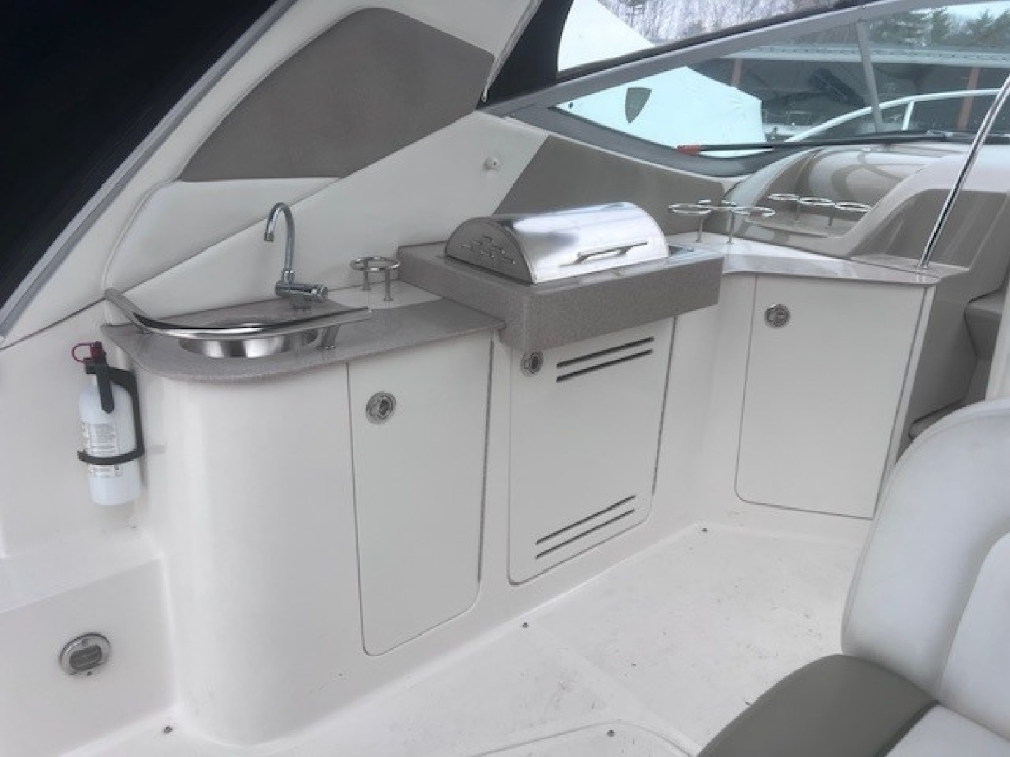 GAELIC STORM 31ft Sea Ray Yacht For Sale