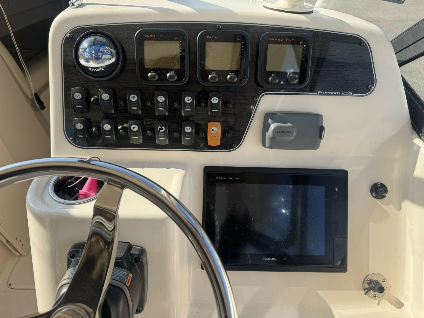 25ft Grady White Yacht For Sale