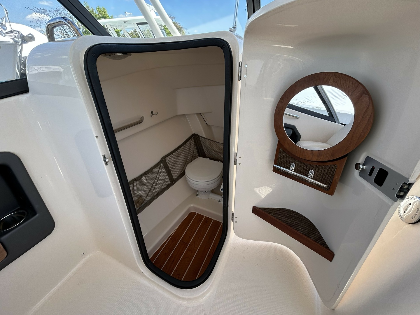25ft Grady White Yacht For Sale