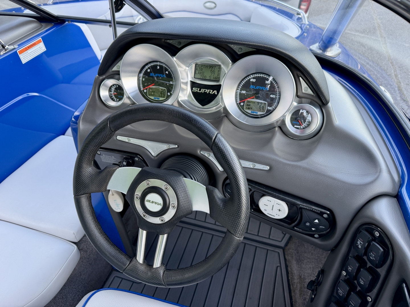 2008 Supra Launch 22SSV World's Edition
