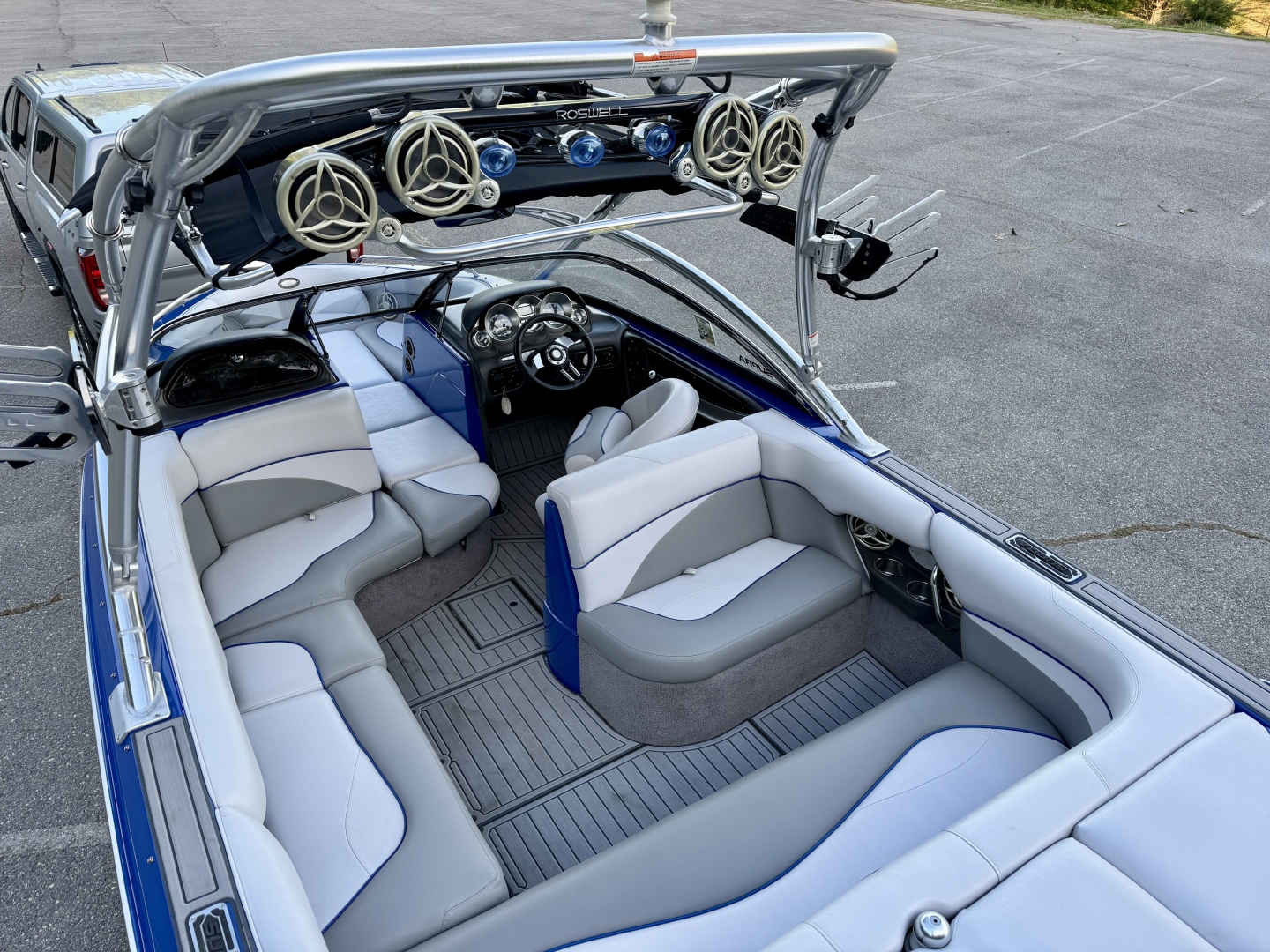 2008 Supra Launch 22SSV World's Edition