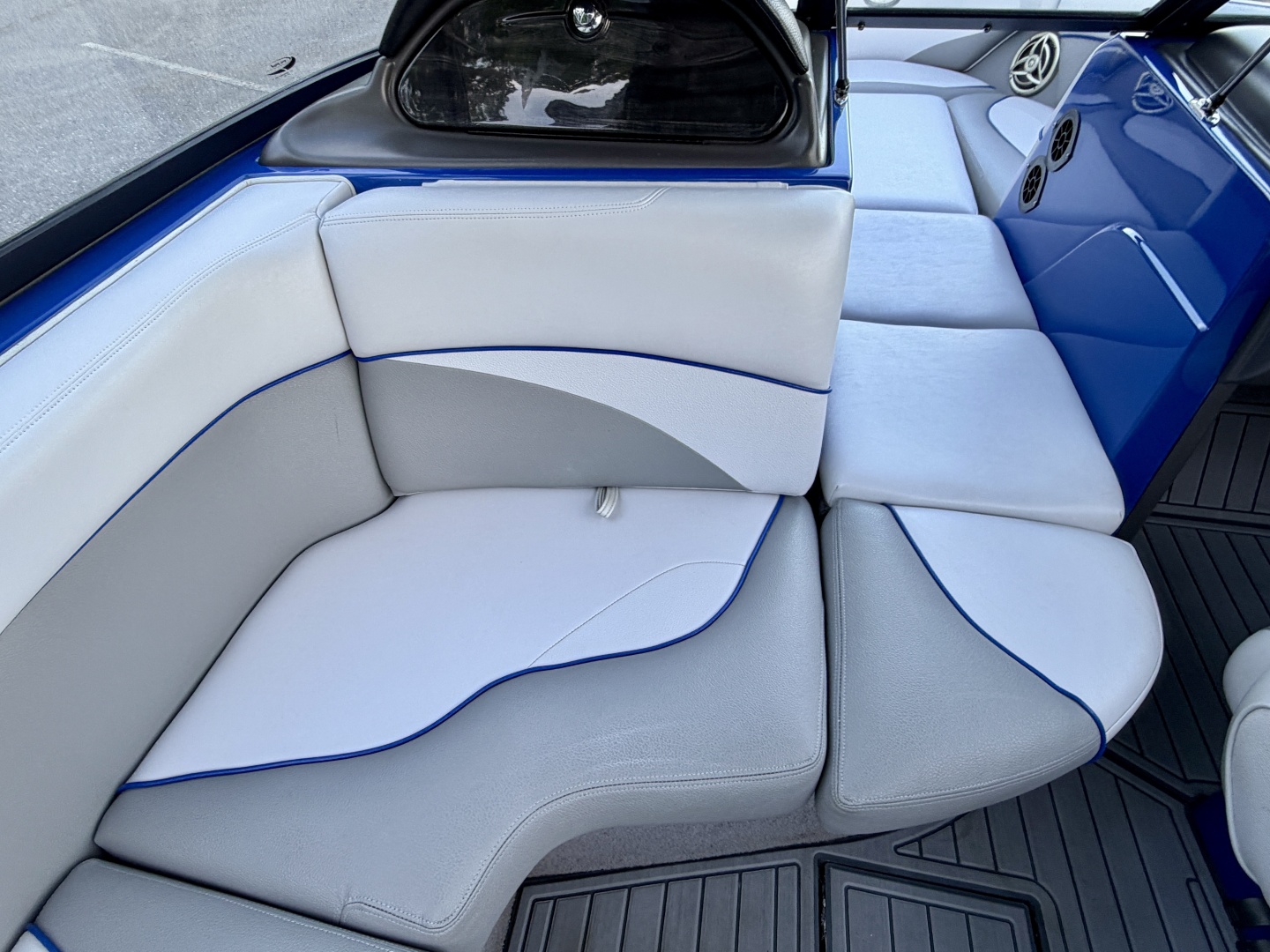 2008 Supra Launch 22SSV World's Edition