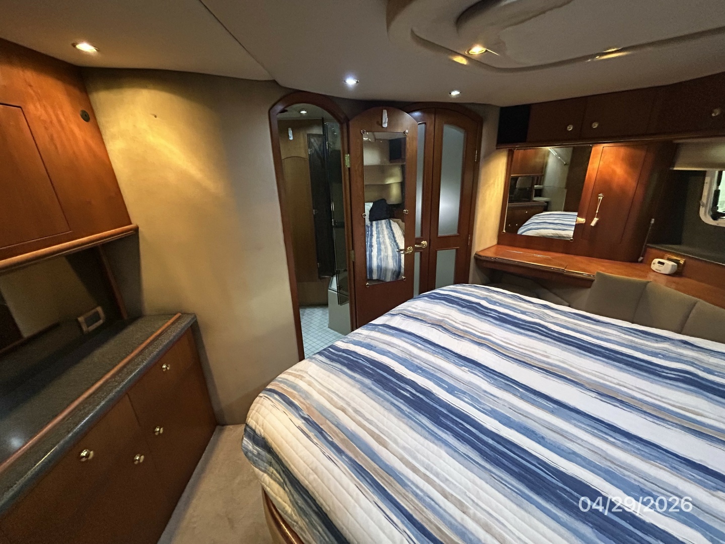 44' Cruisers master stateroom starboard