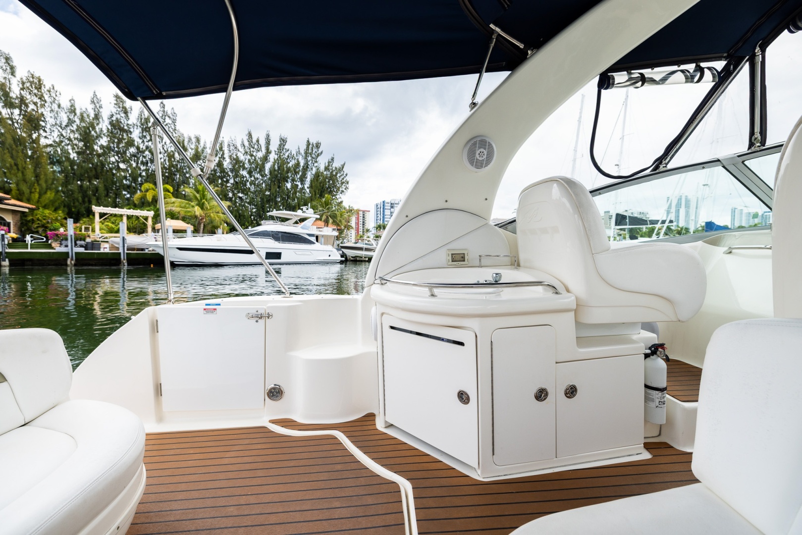 34ft Sea Ray Yacht For Sale