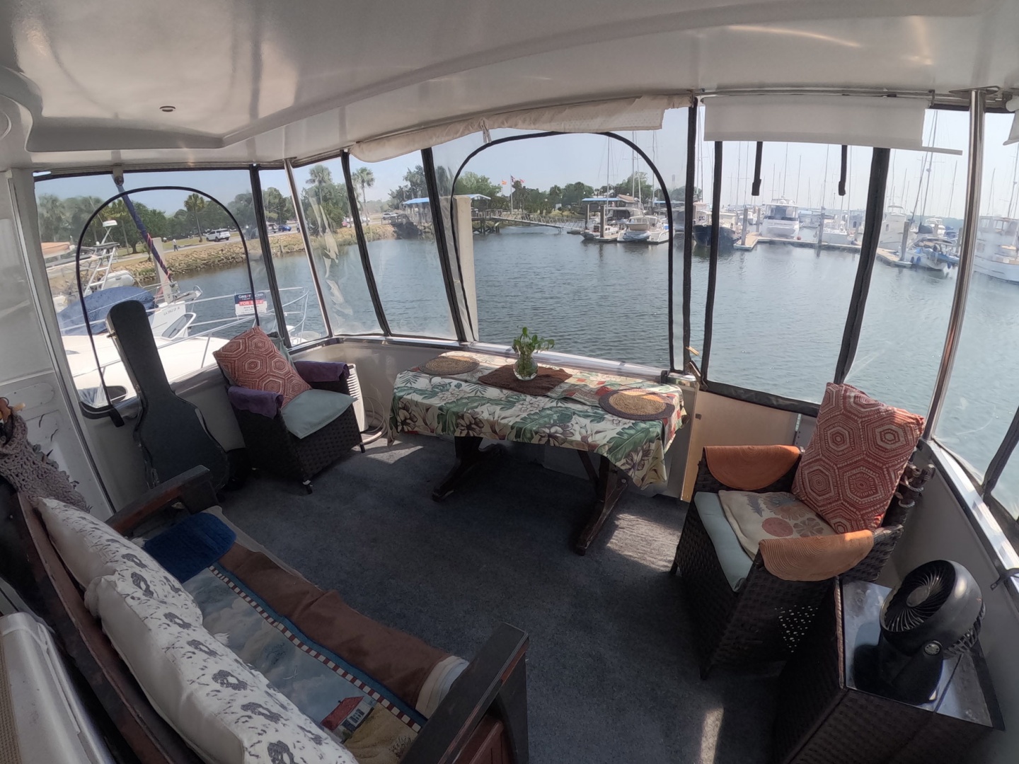 BRITER HORIZON 40ft Carver Yacht For Sale