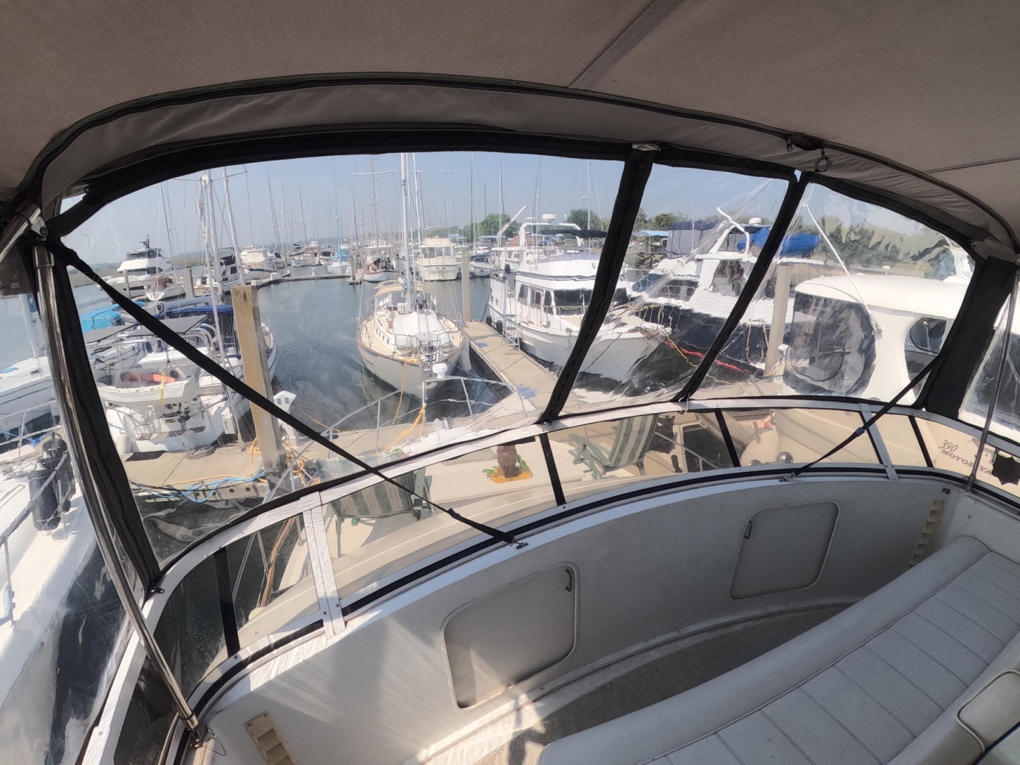 BRITER HORIZON 40ft Carver Yacht For Sale